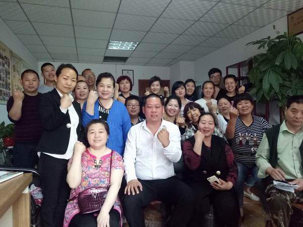 熱烈祝賀：愛(ài)足康50期30分鐘祛除灰指甲免費(fèi)培訓(xùn)班順利進(jìn)行