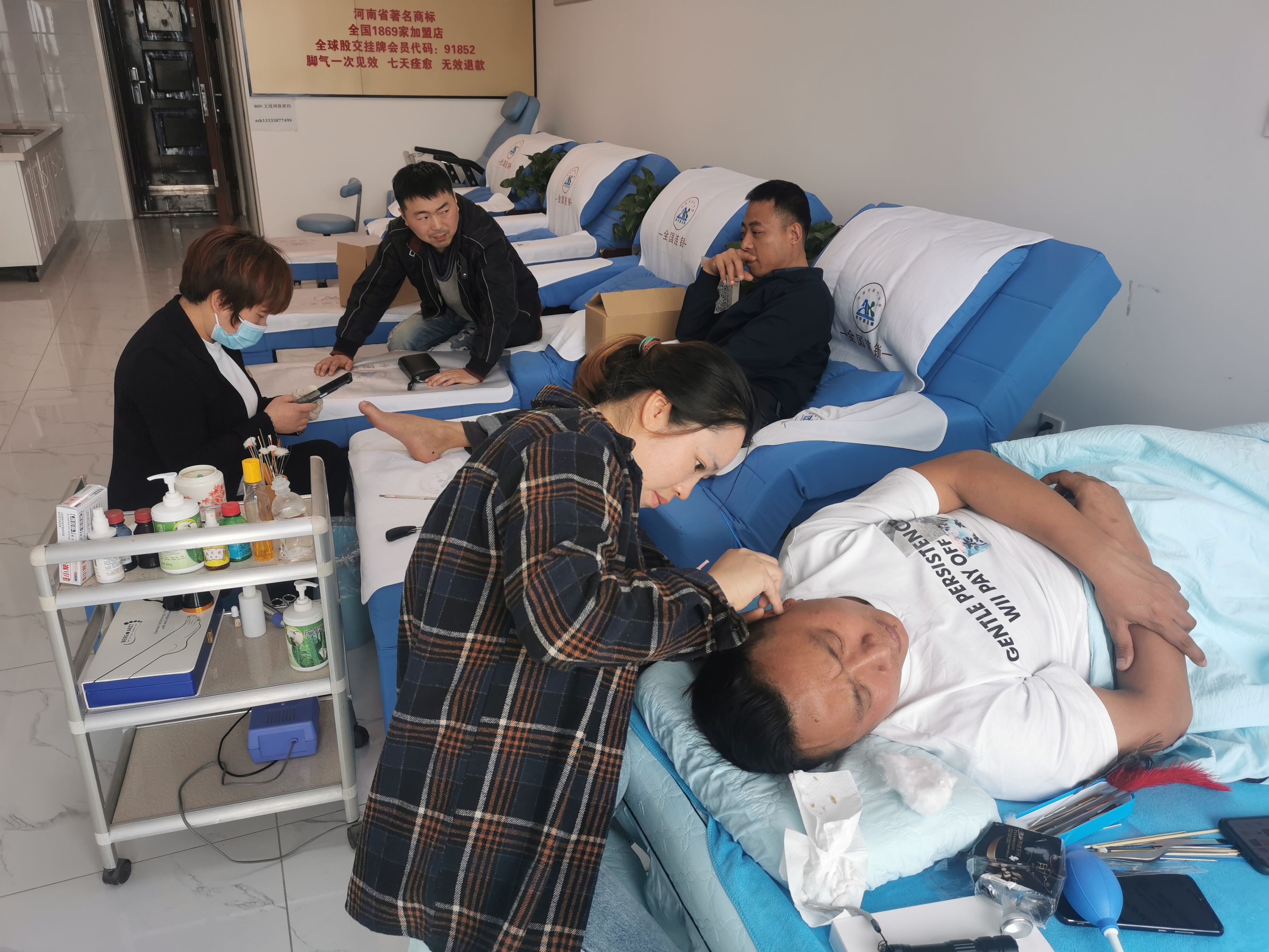 歡迎來自山西臨汾，四川德陽(yáng)，鶴壁，南陽(yáng)等家人前來愛足康總部參加第38屆30分鐘祛灰甲+可視采耳公益培訓(xùn)班